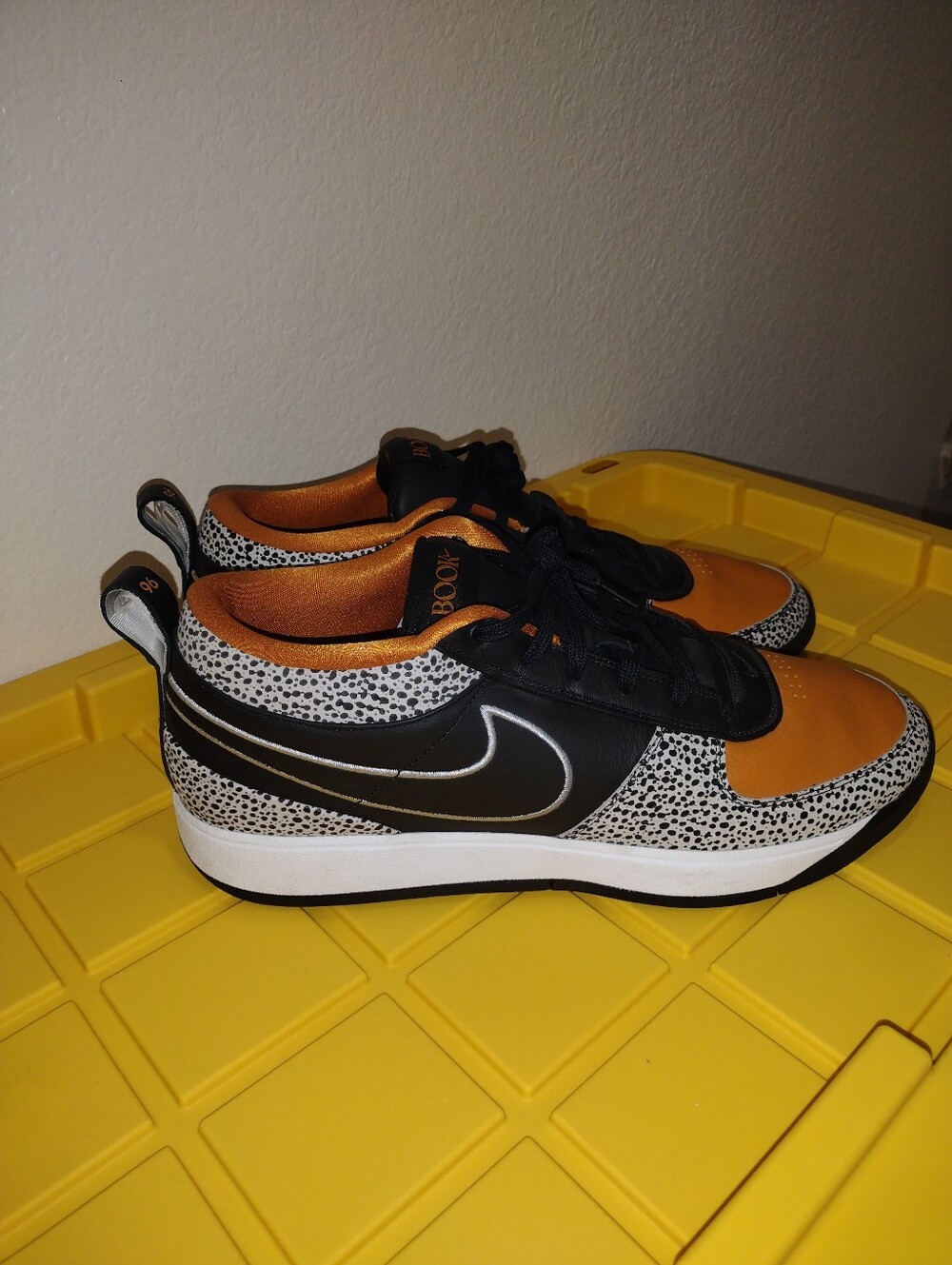 NIKE BOOK 1 SAFARI - HV2096-001 AIR SAFARI 1 MONARCH SIZE  18 NEW NO BOX